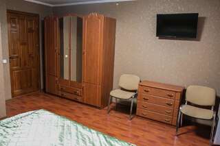 Хостелы Хостел Гостинный двор Тернополь Стандартный двухместный номер с 1 кроватью или 2 отдельными кроватями-2